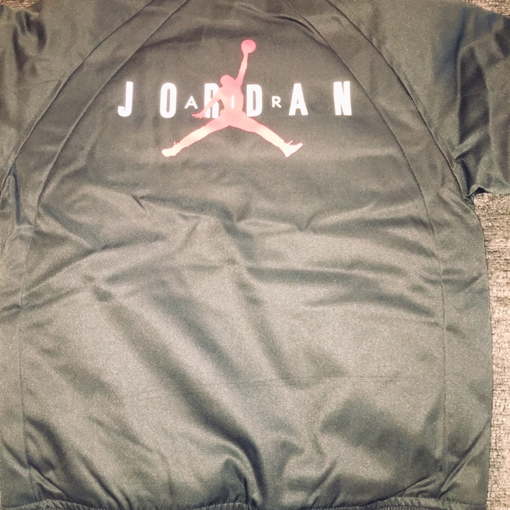 Boys Jacket 🔥 - Picture 2 of 5